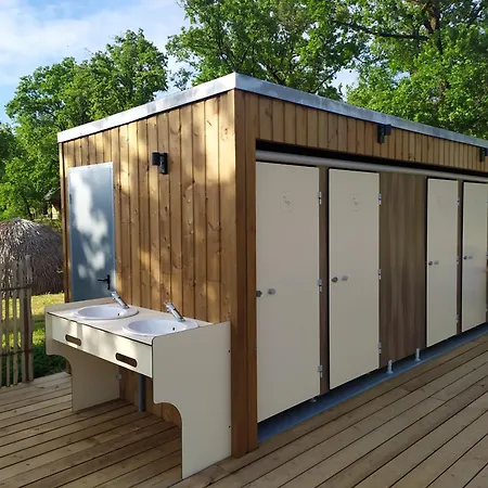 Camping Domaine De Senaud Albon