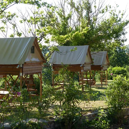 Domaine De Senaud Camping