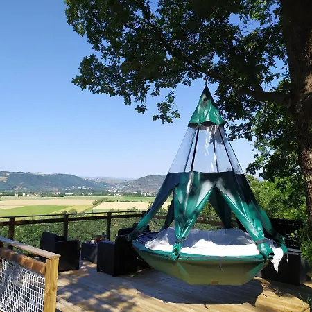 Domaine De Senaud Campeggio *