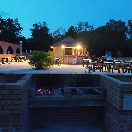 Camping Domaine De Senaud