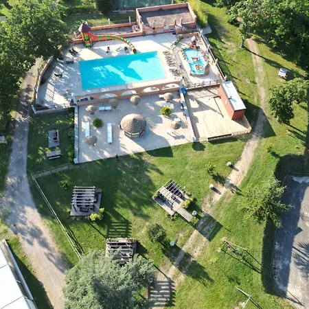 Domaine De Senaud Camping Albon