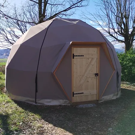 Domaine De Senaud Camping