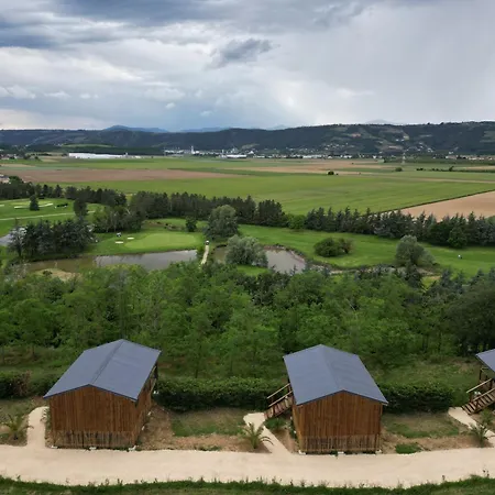 Domaine De Senaud Camping