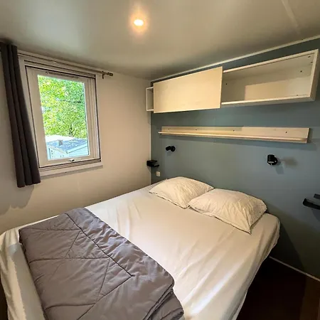 Domaine De Senaud Camping