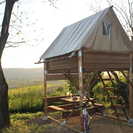 Domaine De Senaud Camping