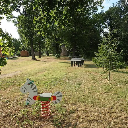 Domaine De Senaud Camping