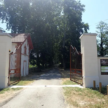 Domaine De Senaud *
