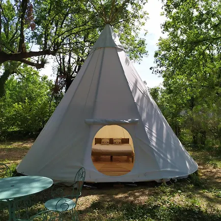 Domaine De Senaud Camping Albon